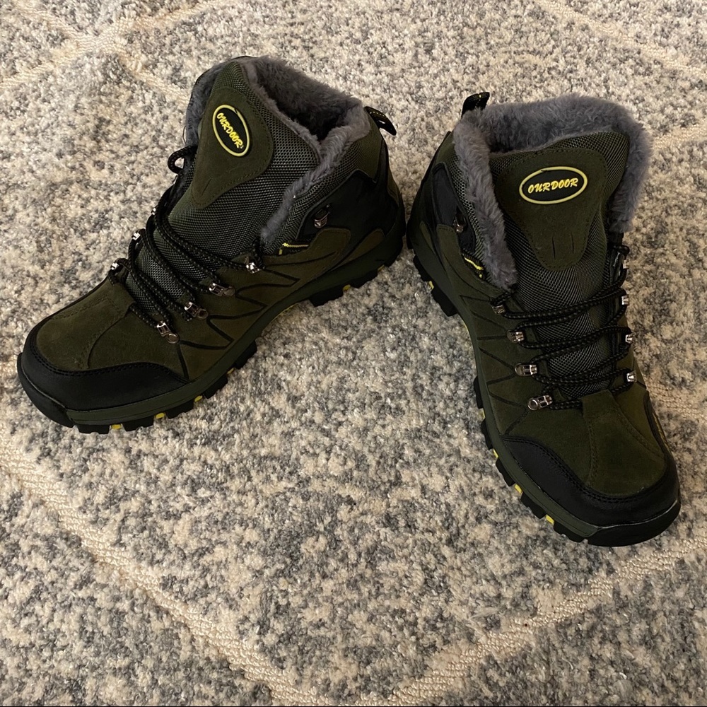 NWOB Snow Boots / Hiking Boots for Men - Picture 3 of 6